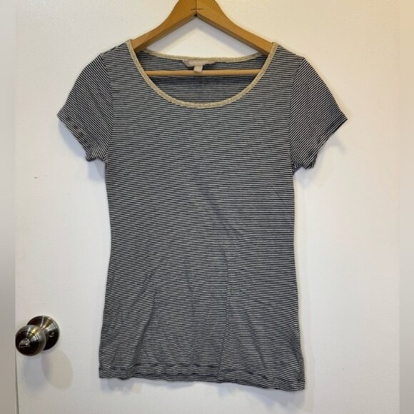 Banana Republic women’s striped t-shirt with gold neckline size XS - Picture 1 of 10